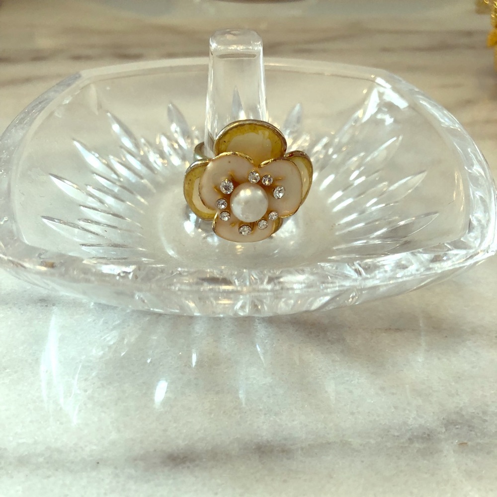 2 extra large floral rings